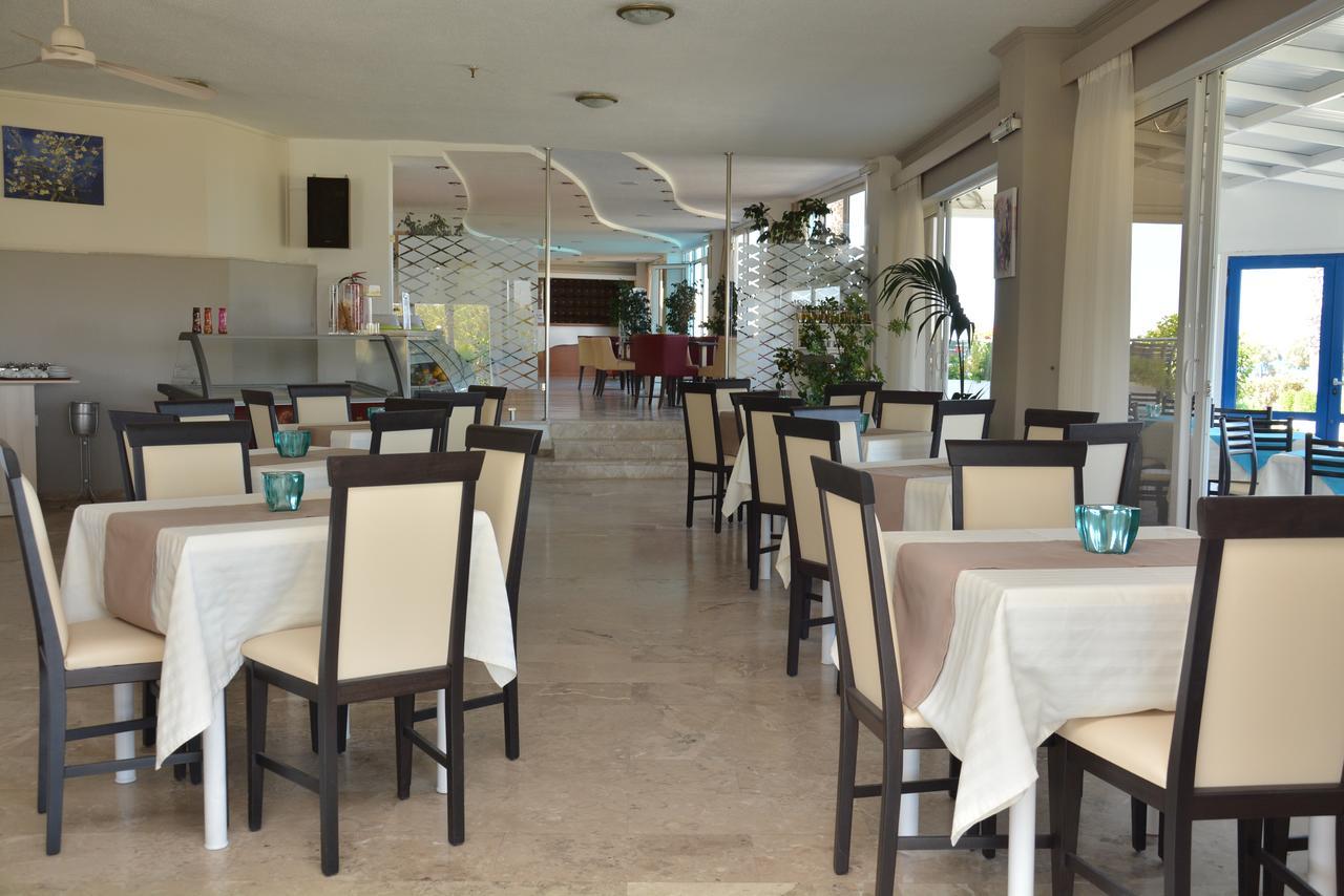 Costa Angela Seaside Resort Zewnętrze zdjęcie